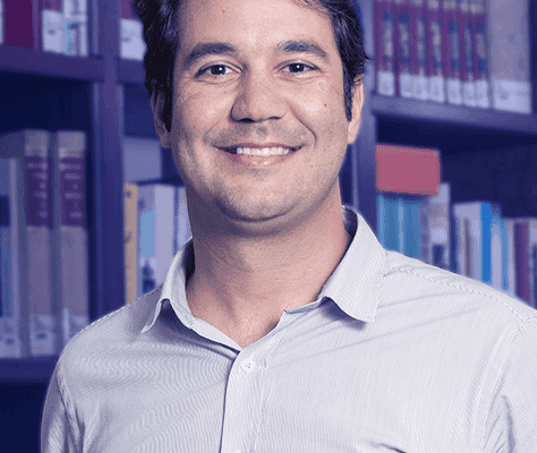 moura-experiencia-em-diversas-areas