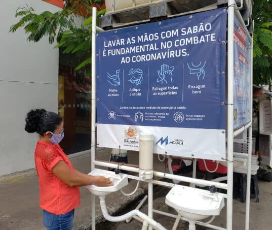moura-instala-lavatorios-publicos-em-belo-jardim