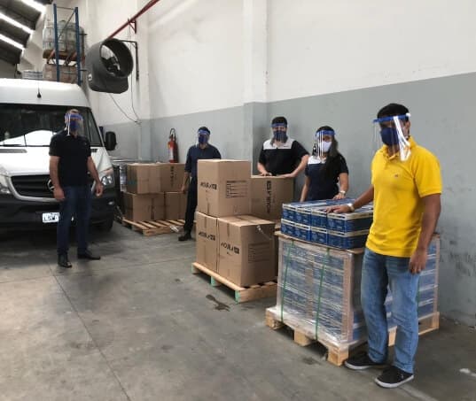 Moura promove doação para hospitais no Rio de Janeiro