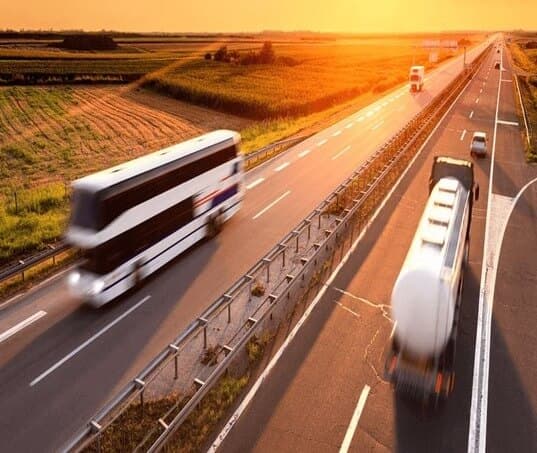 Linha pesada: bateria para caminhão, ônibus e trator