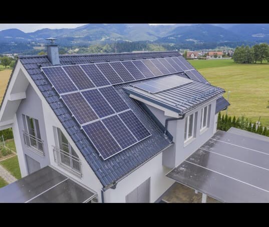 Sistema de armazenamento de energia: como funciona e principais aplicações